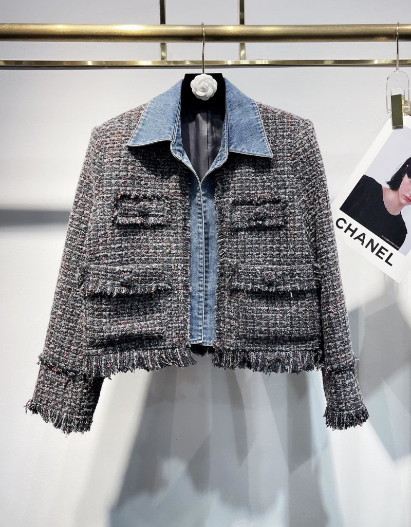 Ch**el outwear